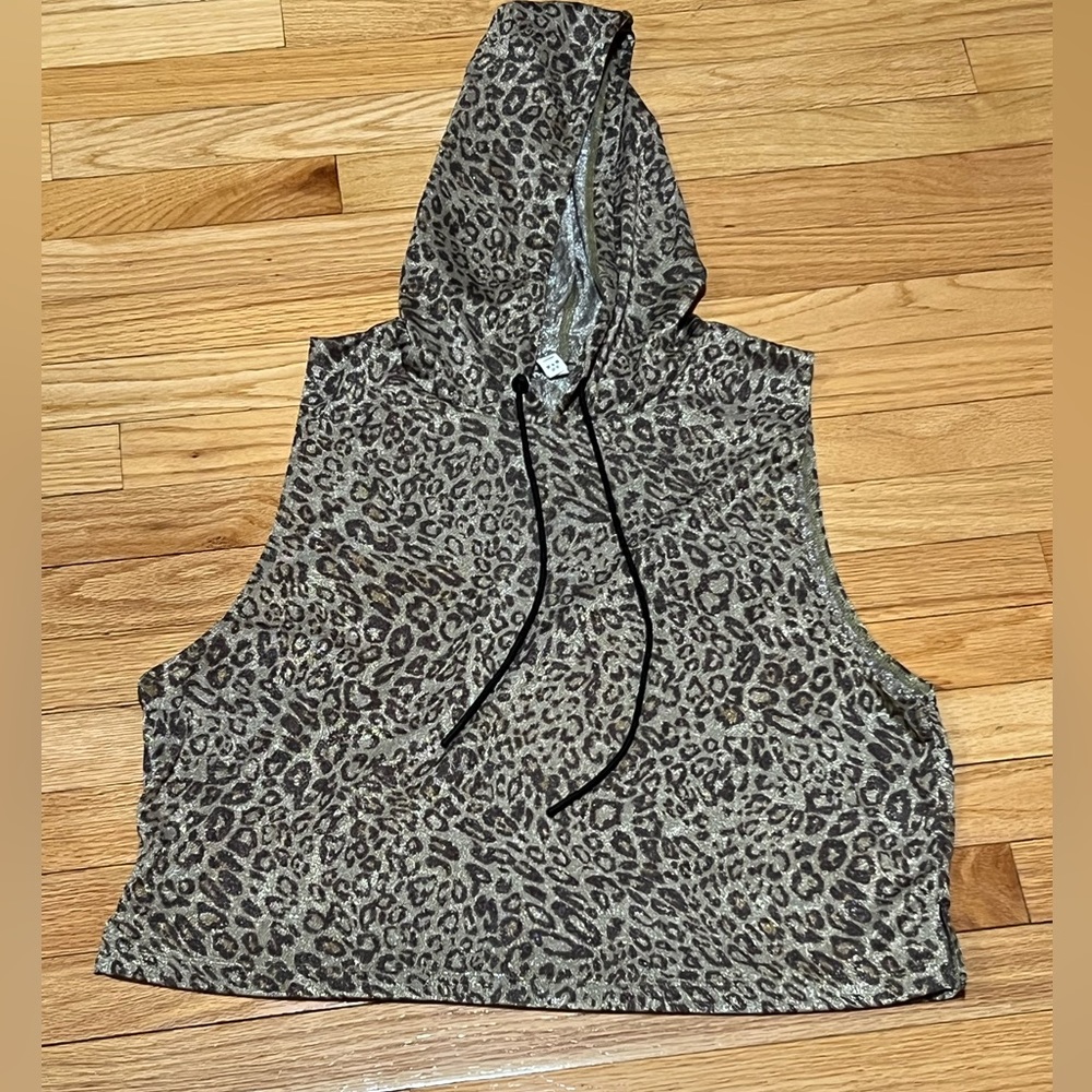 Zyia hooded tank. Shimmery leopard print. Size XXXL